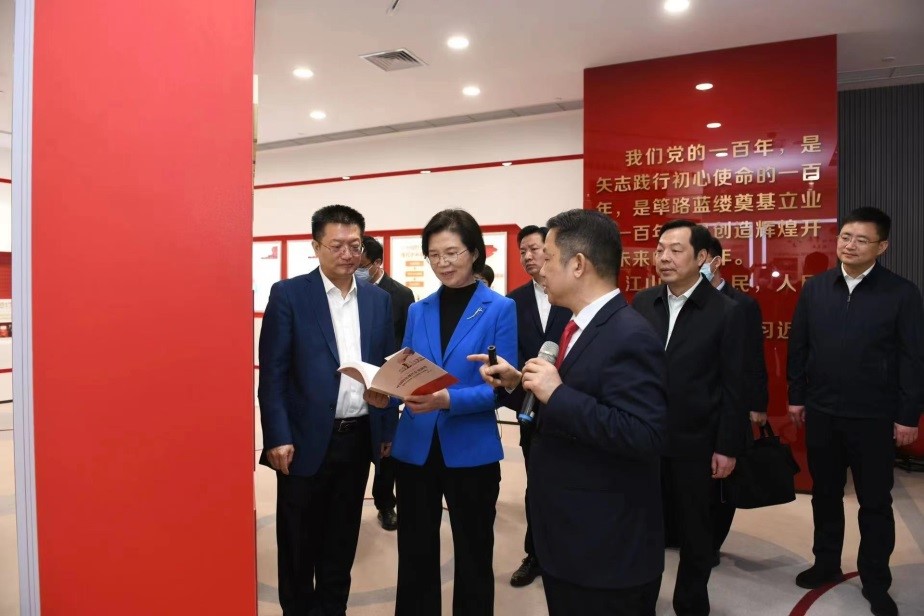 江苏省委常委、组织部部长沈莹调研抖圈- 为du而生2